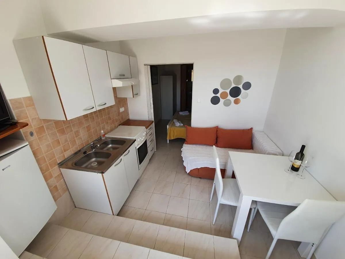 Apartment Ella Banjol